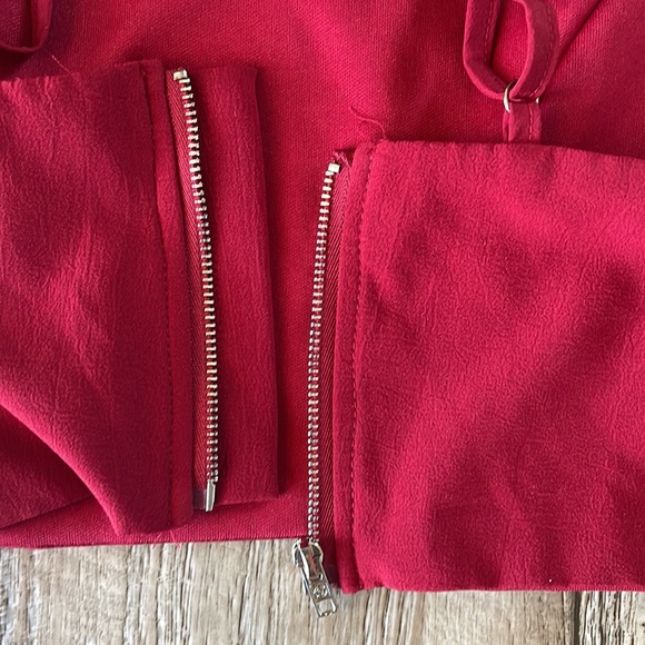 SHEIN RED MINI TOP, SMALL - Picture 4 of 11